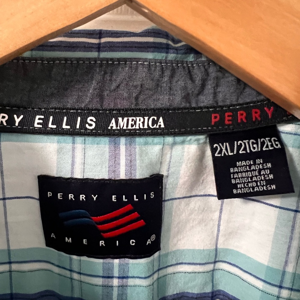 Perry Ellis Blue and White Plaid Casual‎ Shirt - Picture 3 of 3